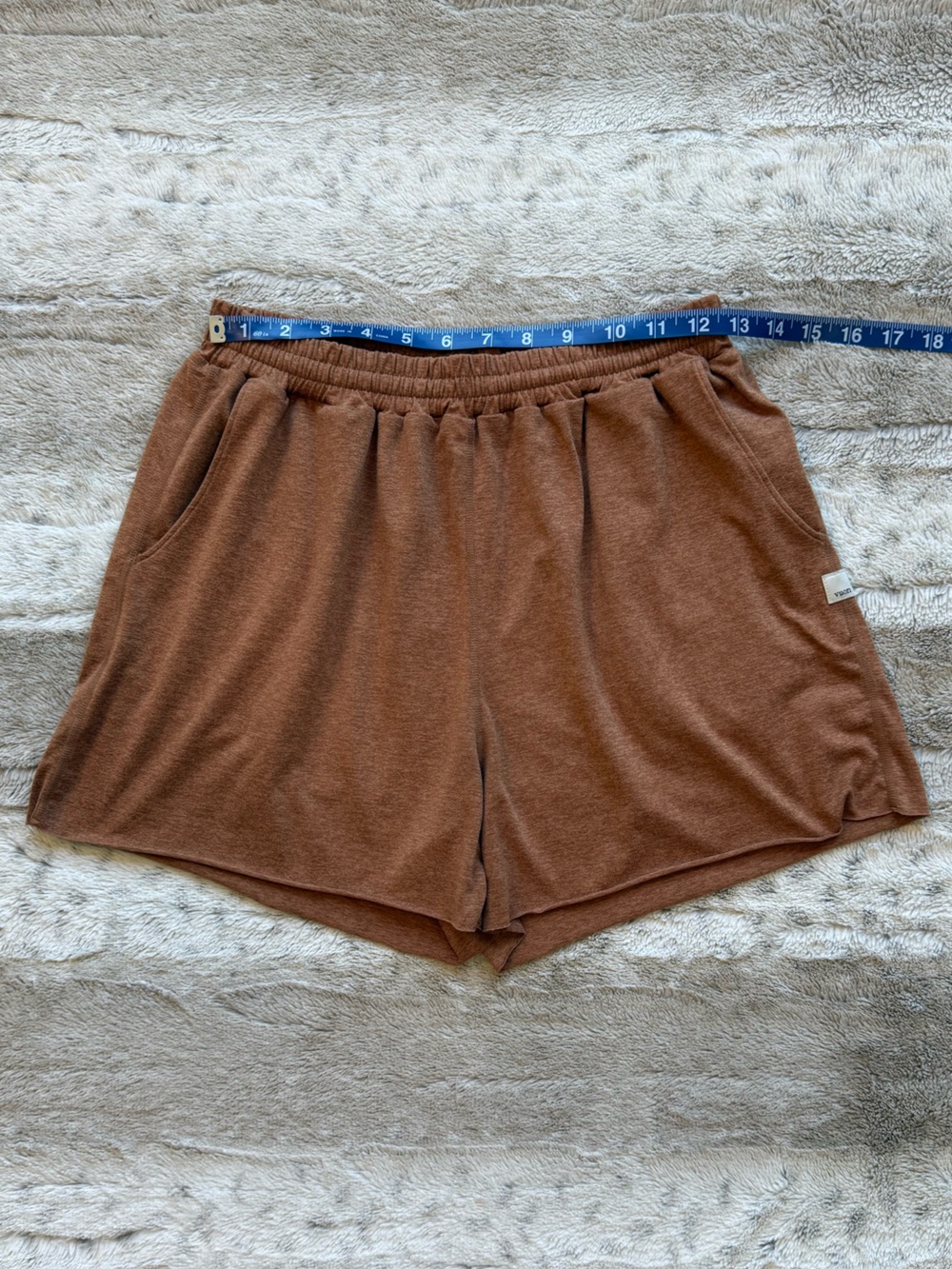 VUORI Boyfriend Short in Palo Santo Heather Size S - Picture 10 of 16